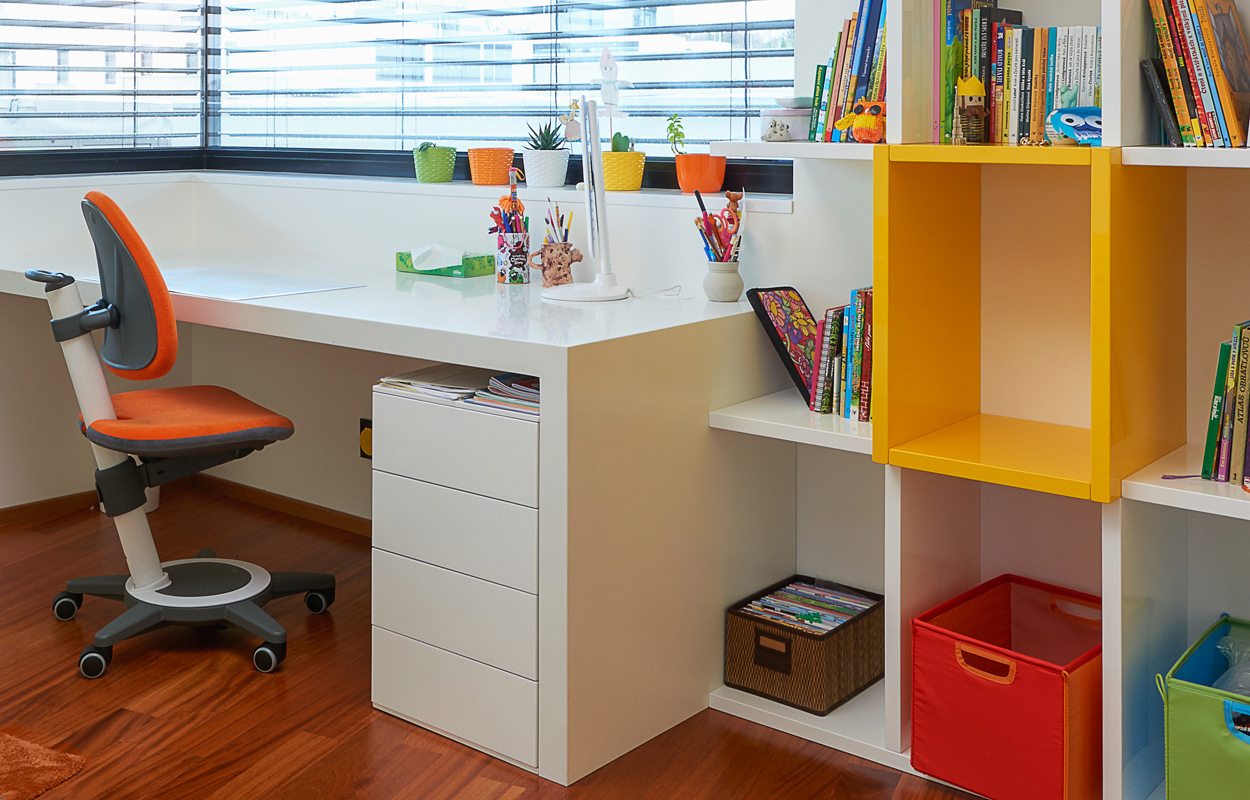 Hanák nábytok izba s knižnicou